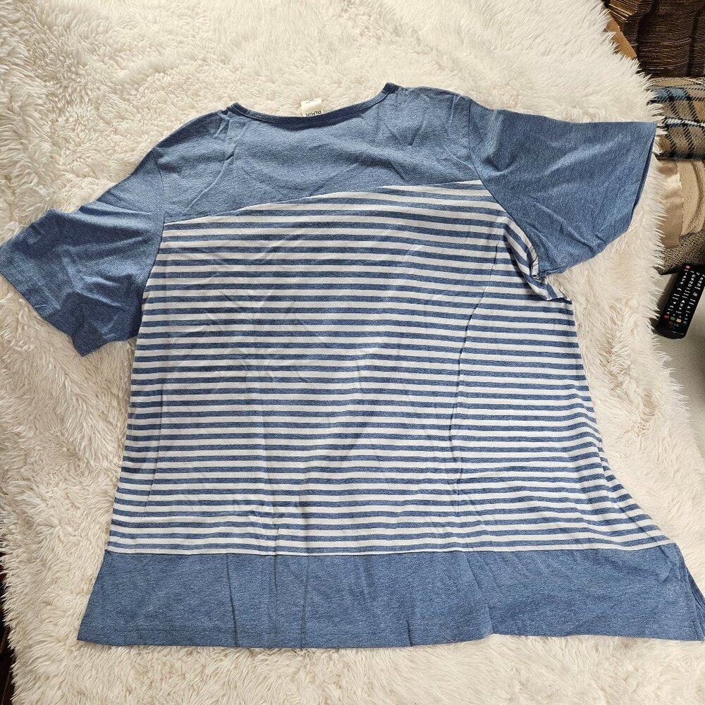 BLAIR COTTON/POLYESTER BLEND WEDGEWOOD LIGHT BLIE STRIPED TOP - SIZE 3X